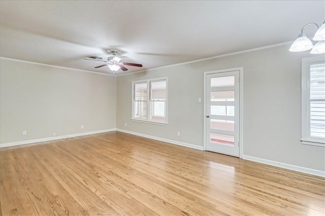 517 Mcclendon St, Corpus Christi, TX 78404