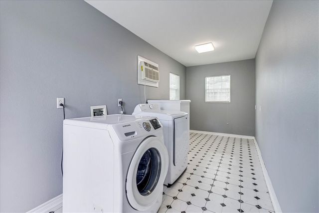 517 Mcclendon St, Corpus Christi, TX 78404