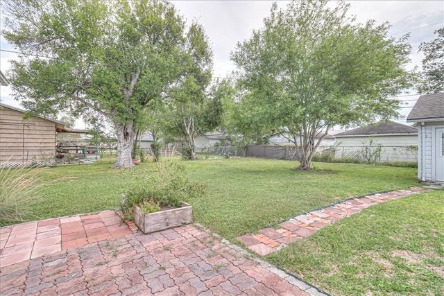 517 Mcclendon St, Corpus Christi, TX 78404