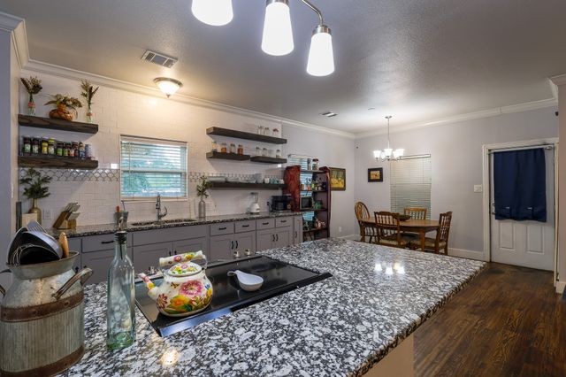 1912 Belzise Terrace, Fort Worth, TX 76104