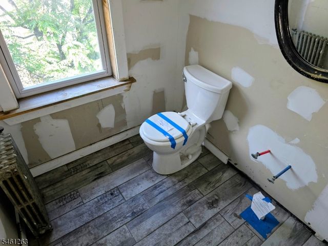 23 Whitman Ave, Jersey City, NJ 07306