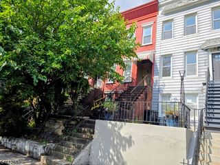23 Whitman Ave, Jersey City, NJ 07306