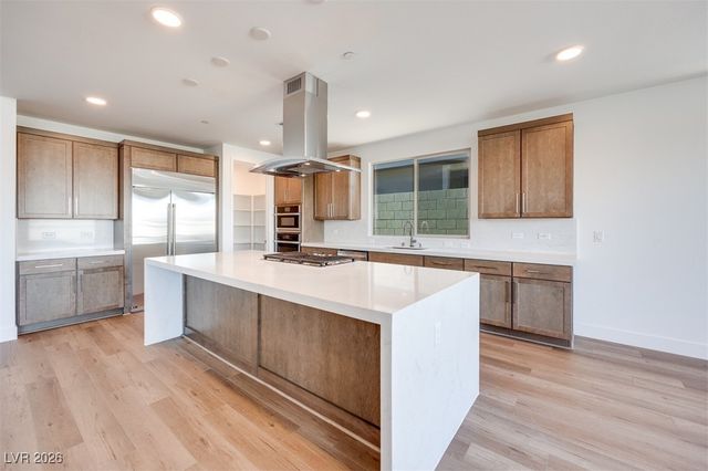 10348 Peako Hills Avenue, Las Vegas, NV 89166