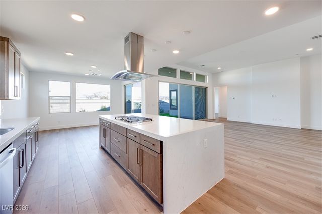 10348 Peako Hills Avenue, Las Vegas, NV 89166