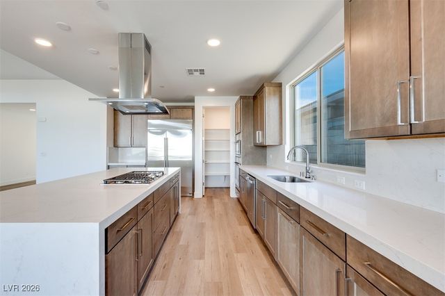 10348 Peako Hills Avenue, Las Vegas, NV 89166