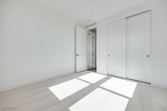 10348 Peako Hills Avenue, Las Vegas, NV 89166