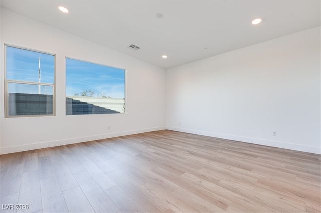 10348 Peako Hills Avenue, Las Vegas, NV 89166