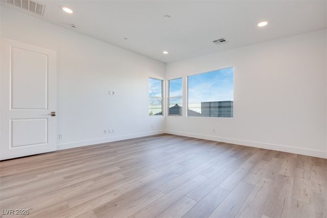 10348 Peako Hills Avenue, Las Vegas, NV 89166