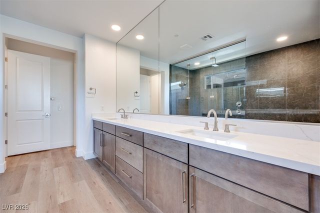 10348 Peako Hills Avenue, Las Vegas, NV 89166