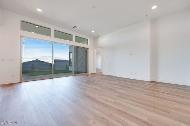 10348 Peako Hills Avenue, Las Vegas, NV 89166