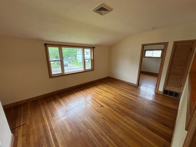 588 Walpole St. 2nd fl, Norwood, MA 02062