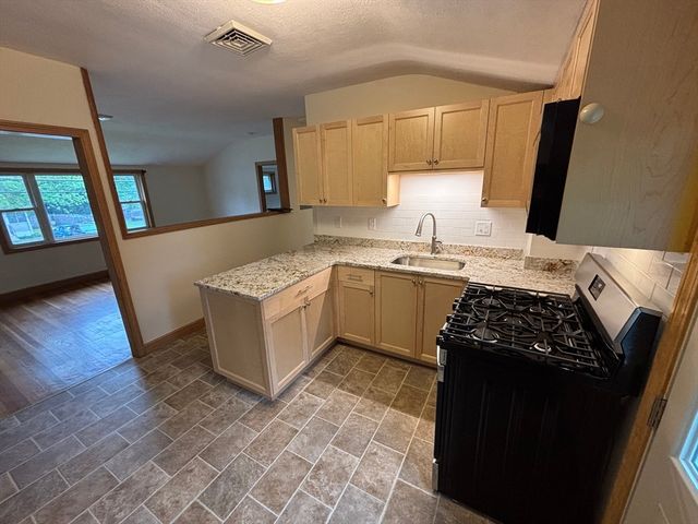 588 Walpole St. 2nd fl, Norwood, MA 02062