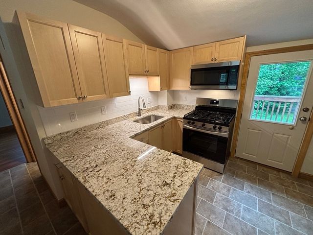 588 Walpole St. 2nd fl, Norwood, MA 02062