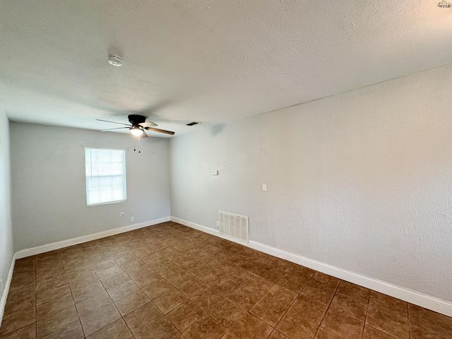 1403 E CORTEZ DRIVE, Wichita Falls, TX 76306