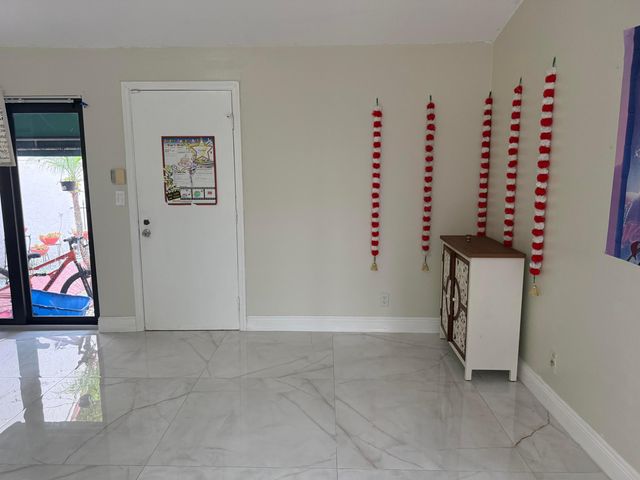 6420 Via Tierra, Boca Raton, FL 33433