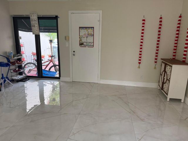 6420 Via Tierra, Boca Raton, FL 33433