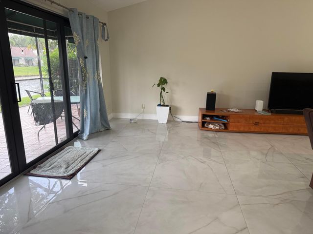 6420 Via Tierra, Boca Raton, FL 33433