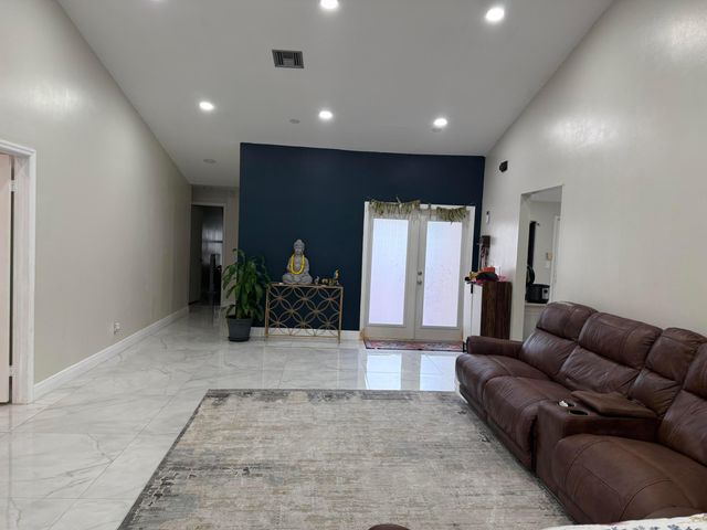 6420 Via Tierra, Boca Raton, FL 33433