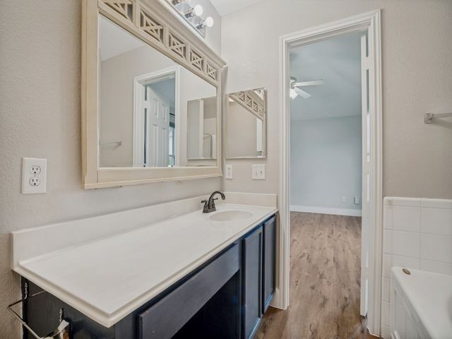 252 Pine Crest Drive, Justin, TX 76247