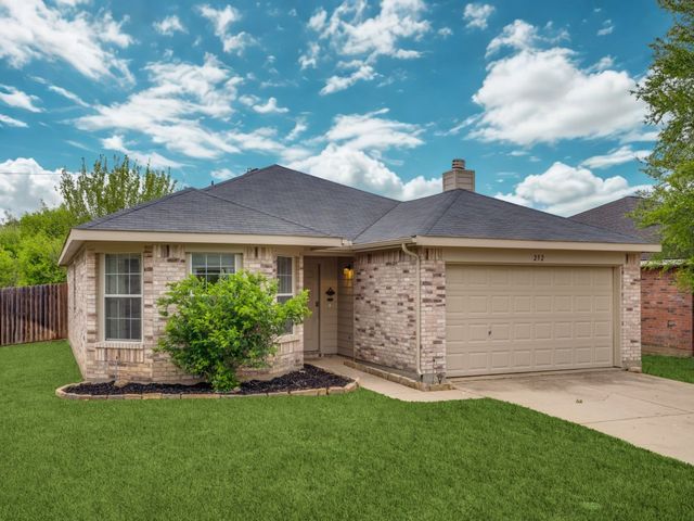 252 Pine Crest Drive, Justin, TX 76247