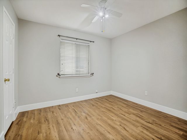 252 Pine Crest Drive, Justin, TX 76247