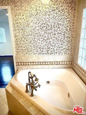 3017 Urban Avenue, Santa Monica, CA 90404