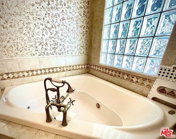 3017 Urban Avenue, Santa Monica, CA 90404