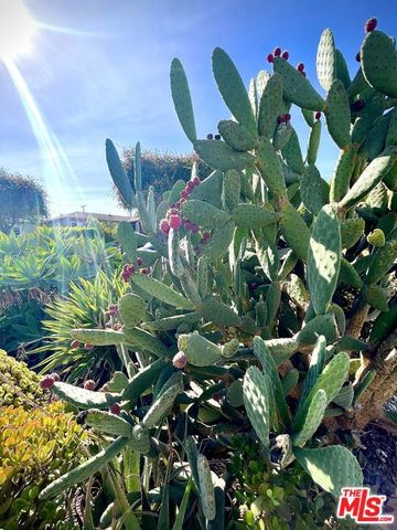 3017 Urban Avenue, Santa Monica, CA 90404