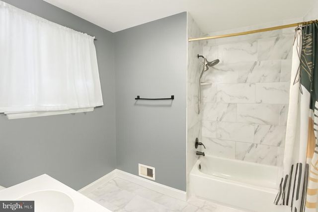 742 W BIRCHTREE LN, Claymont, DE 19703