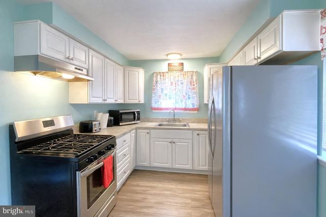 742 W BIRCHTREE LN, Claymont, DE 19703