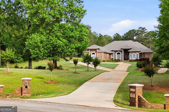 304 Deer Creek Drive, Forsyth, GA 31029