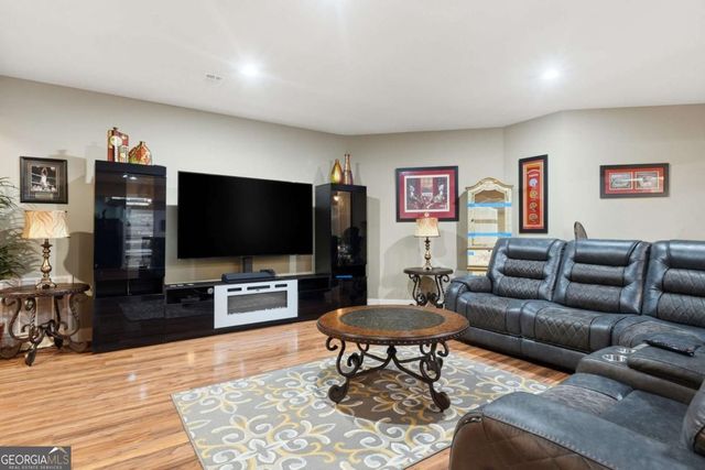 304 Deer Creek Drive, Forsyth, GA 31029
