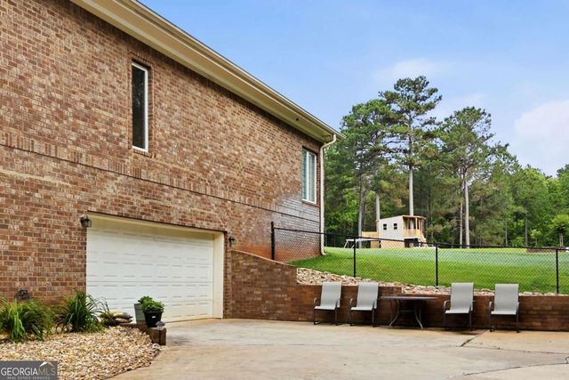 304 Deer Creek Drive, Forsyth, GA 31029