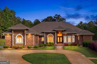 304 Deer Creek Drive, Forsyth, GA 31029