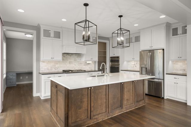 5085 Zircon Lane N, Plymouth, MN 55446