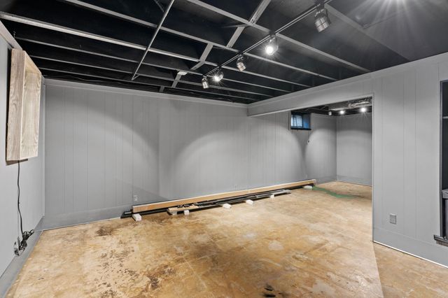 193 150th Street W, Apple Valley, MN 55124