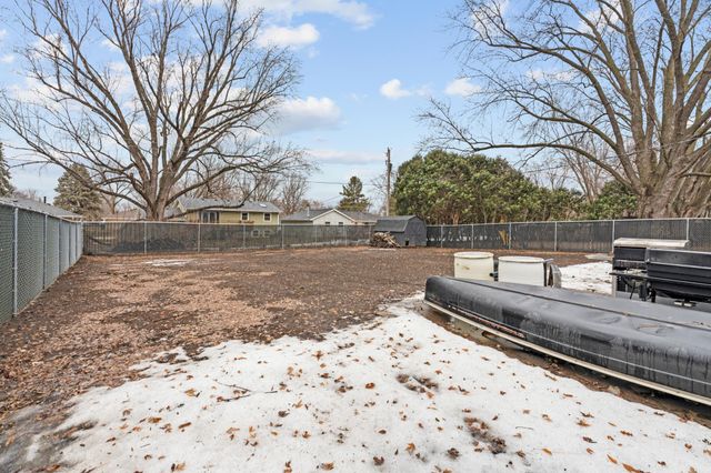 193 150th Street W, Apple Valley, MN 55124