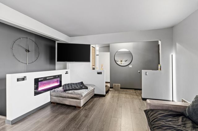 193 150th Street W, Apple Valley, MN 55124