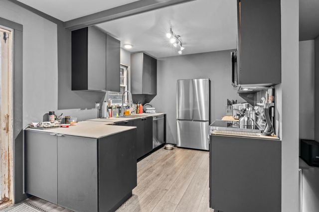 193 150th Street W, Apple Valley, MN 55124