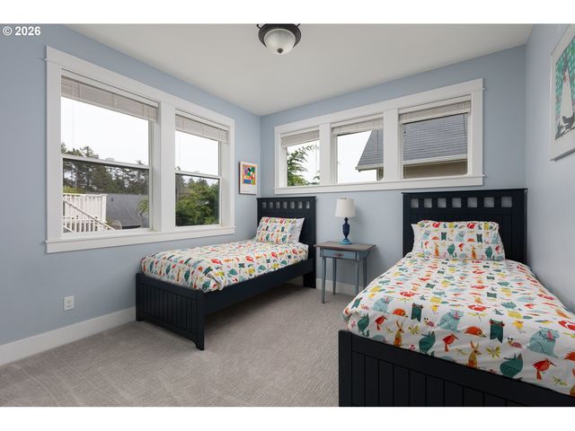 2586 Sw ANEMONE Ave, Lincoln City, OR 97367