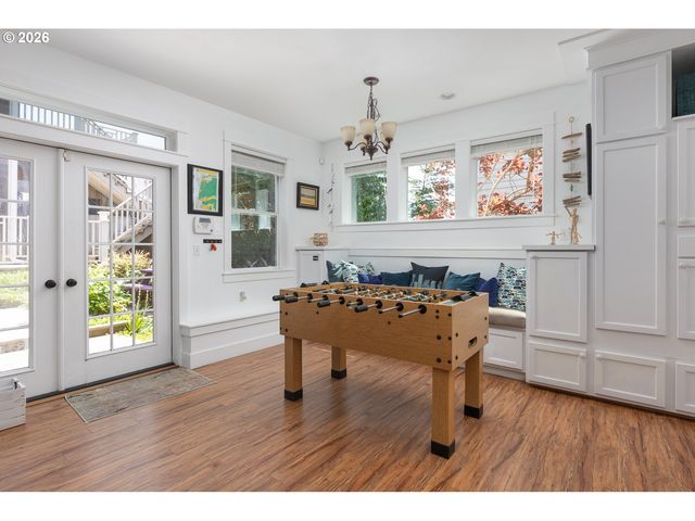 2586 Sw ANEMONE Ave, Lincoln City, OR 97367