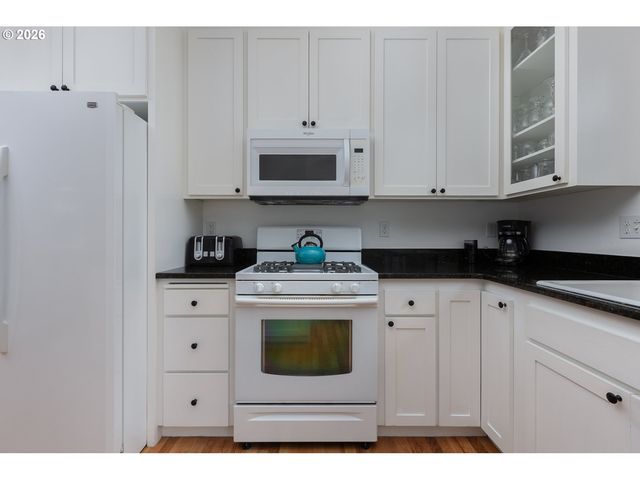 2586 Sw ANEMONE Ave, Lincoln City, OR 97367