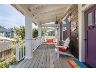 2586 Sw ANEMONE Ave, Lincoln City, OR 97367