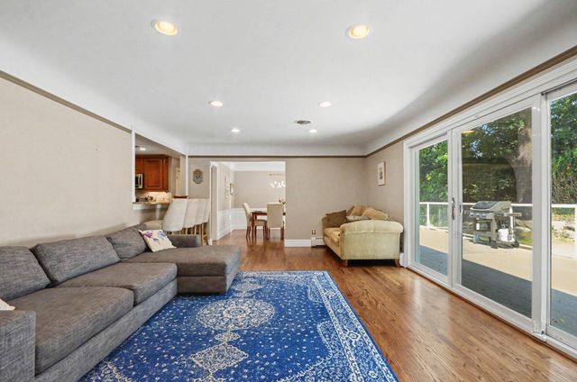 25800 Franklin Park Court, Franklin Vllg, MI 48025