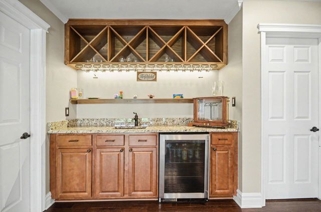 25800 Franklin Park Court, Franklin Vllg, MI 48025