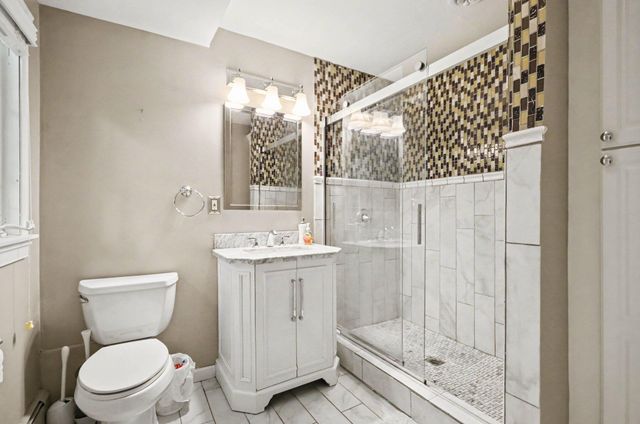 25800 Franklin Park Court, Franklin Vllg, MI 48025
