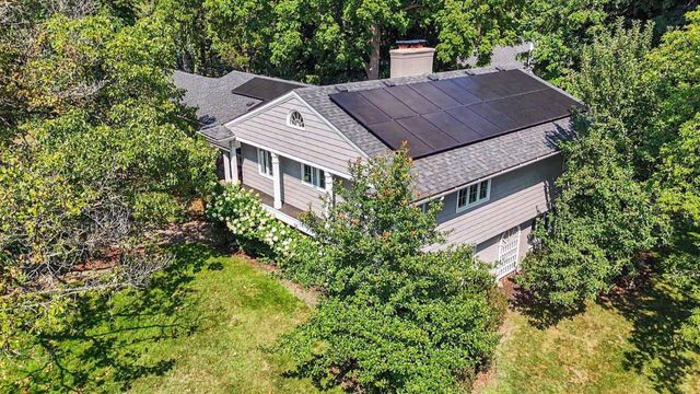 25800 Franklin Park Court, Franklin Vllg, MI 48025