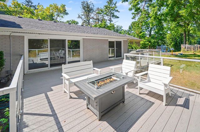 25800 Franklin Park Court, Franklin Vllg, MI 48025