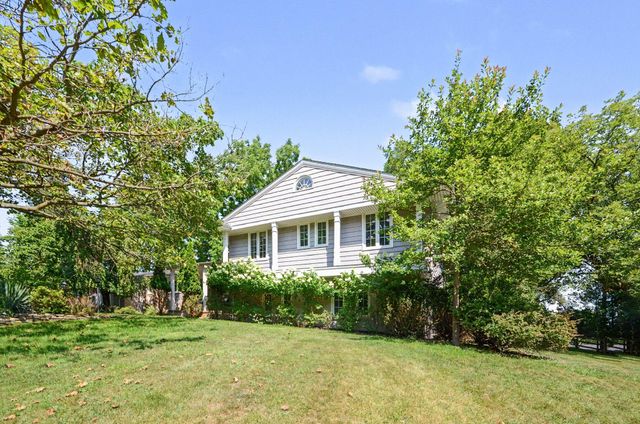 25800 Franklin Park Court, Franklin Vllg, MI 48025