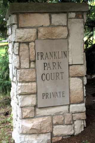 25800 Franklin Park Court, Franklin Vllg, MI 48025